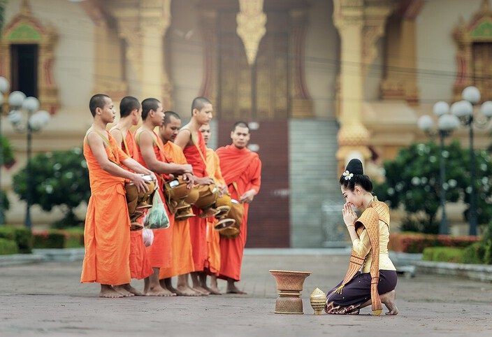 สวดแผ่เมตตาหลังใส่บาตร